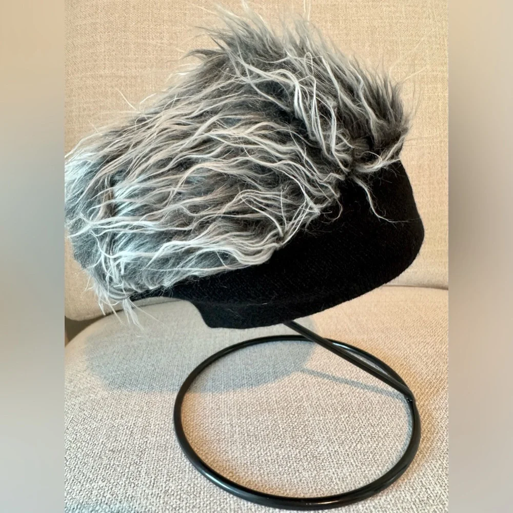 New Men’s Adult Size Faux Spikey Hair Black/Grey Rocker Knit Skull Cap Hat